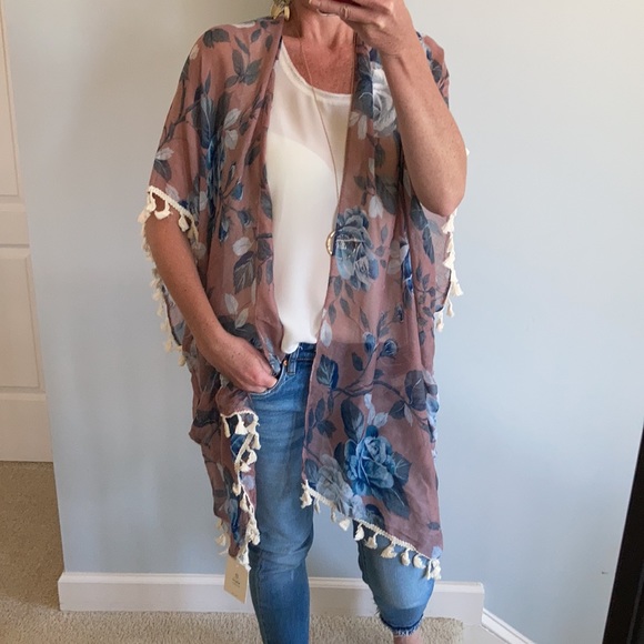 Floral Print Boho Kimono - Picture 2 of 8